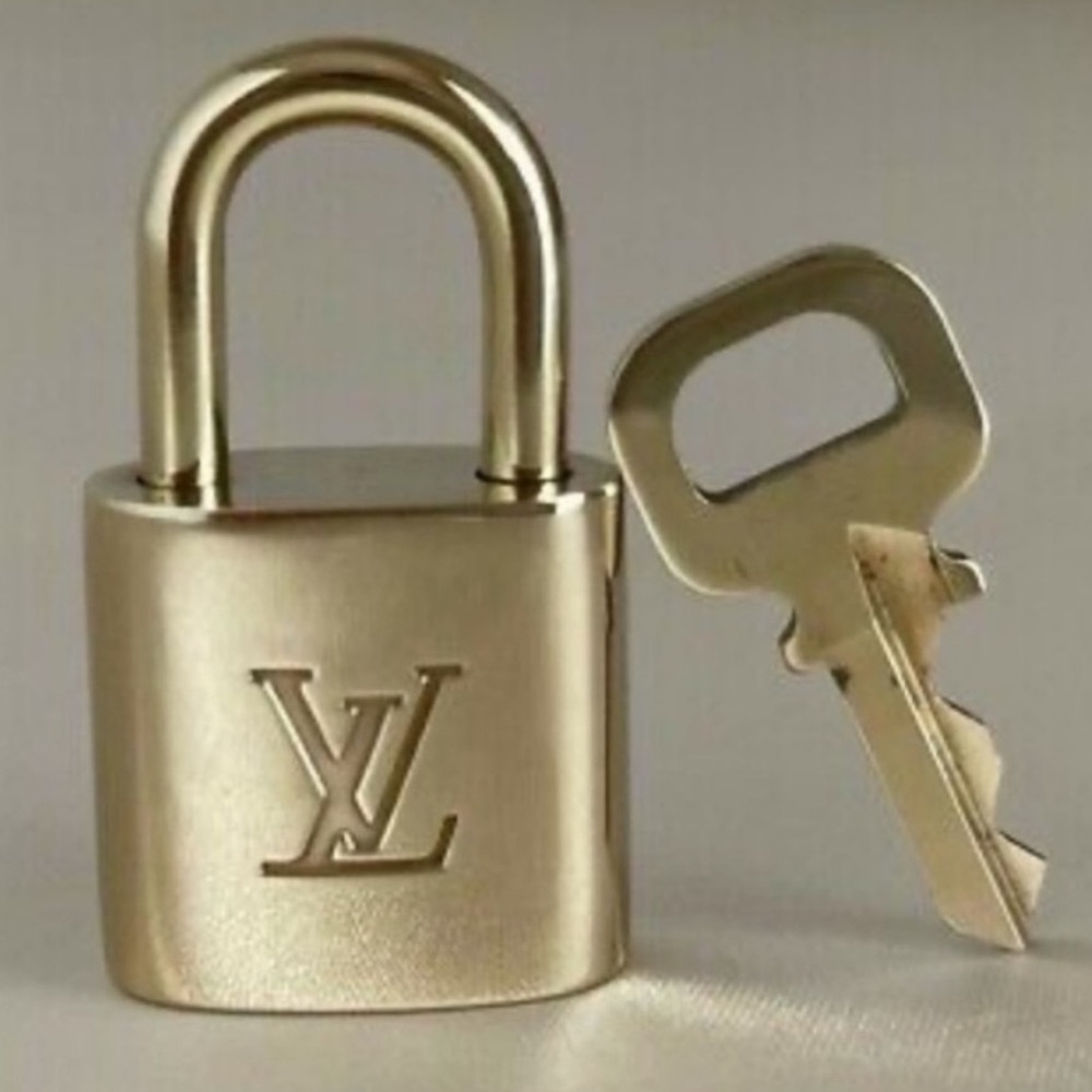 LOUIS VUITTON Lock and Key gold tone brass set #307 !!